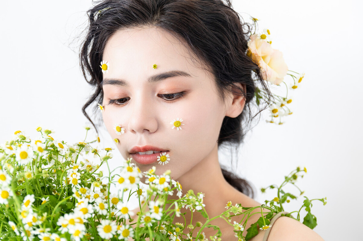 属牛狮子座男星座特点和性格,4月是什么星座女生性格特点