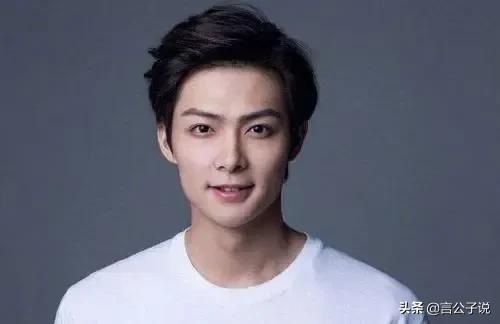 长着兔子脸的男明星有哪些,长得像兔子牙的男明星