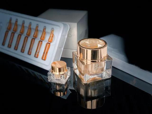 成分堪比大牌的国货,包装土的掉渣却很好的国货