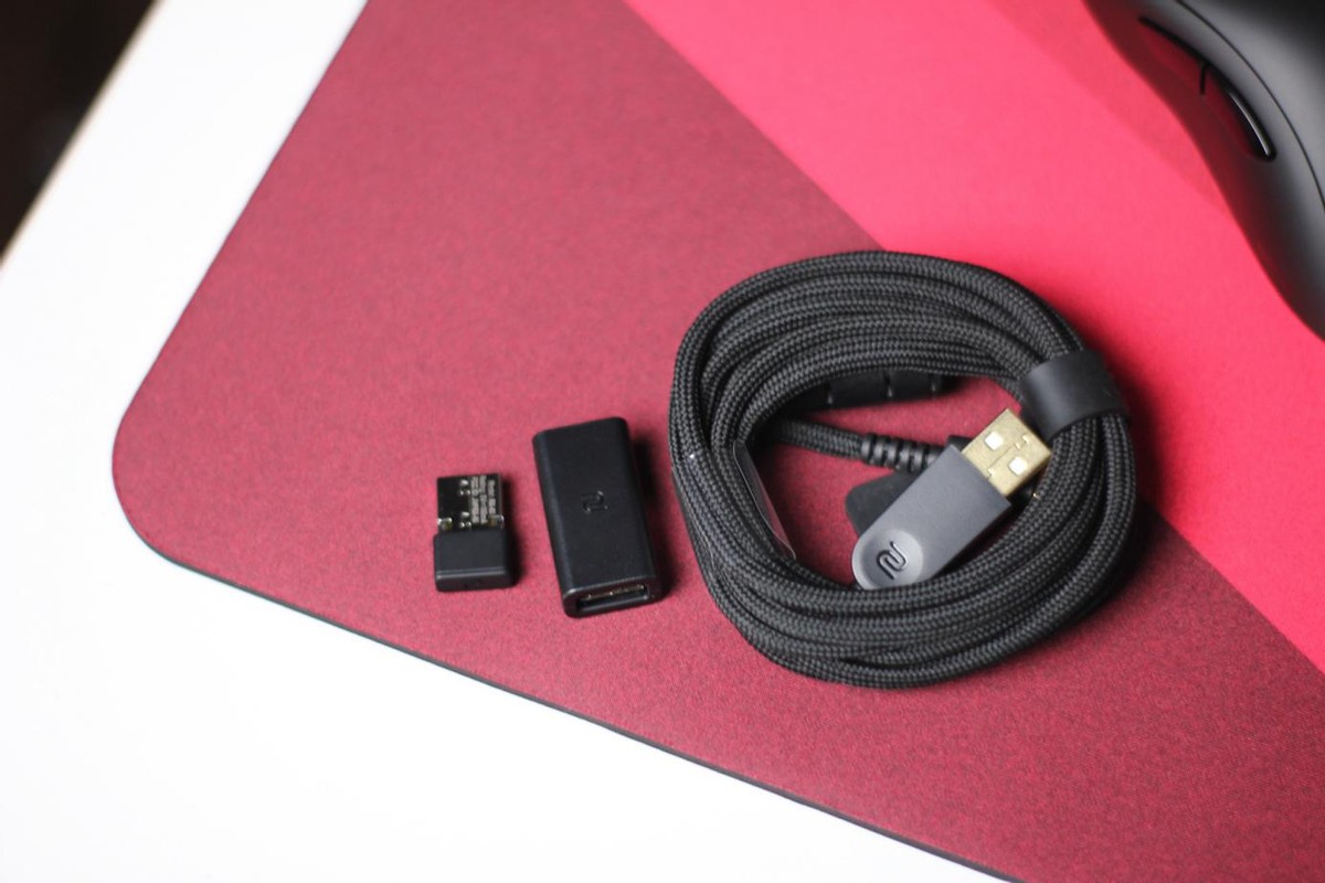 卓威鼠标ec2-cw怎么用,毒蝰v3pro和卓威ec2-cw哪个好用