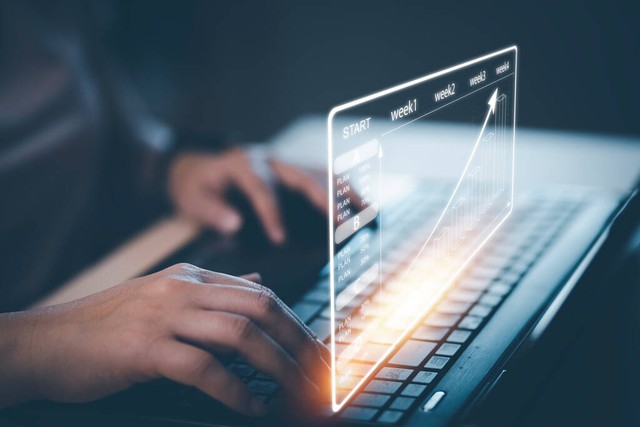 如何应对网站改版和更新？