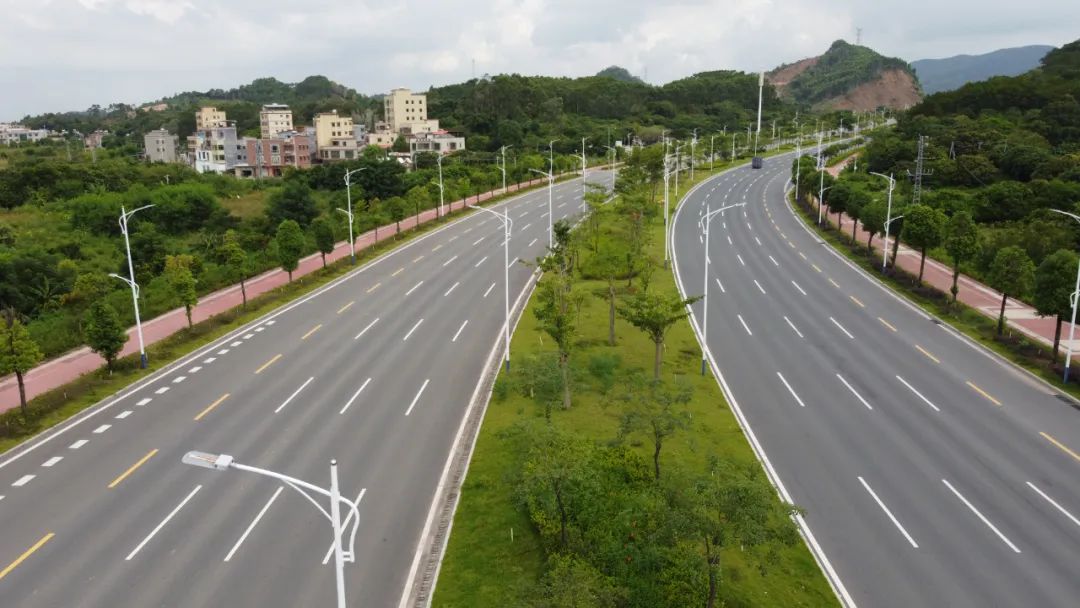 疯狂的石头成就了很多人,疯狂的石头成就