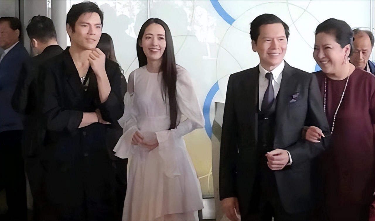 郭碧婷自己选的路跪着也要走完,郭碧婷goyard