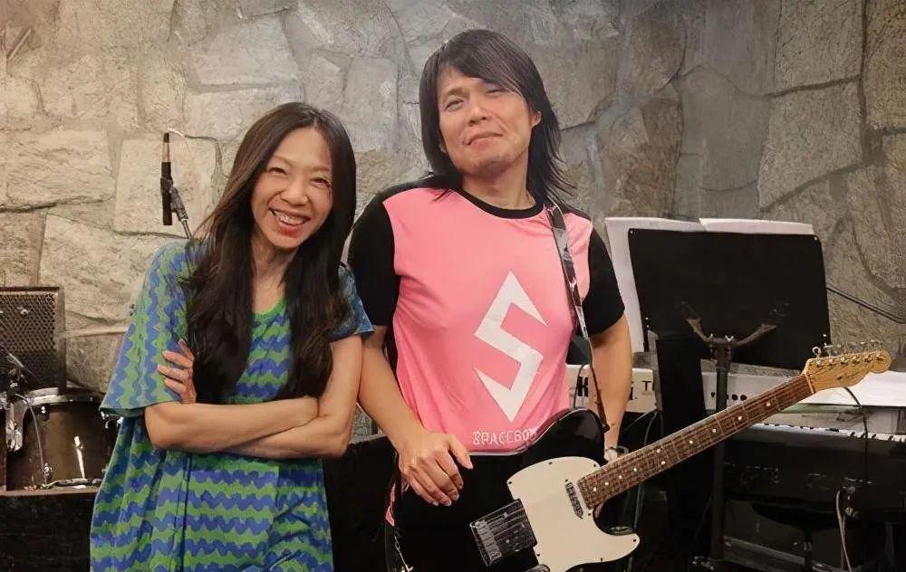 年轻时期的伍佰,伍佰外表不修边幅内心细腻