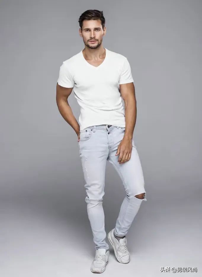 男士黑色t恤搭配什么颜色牛仔裤,男士白色t恤配什么颜色牛仔裤