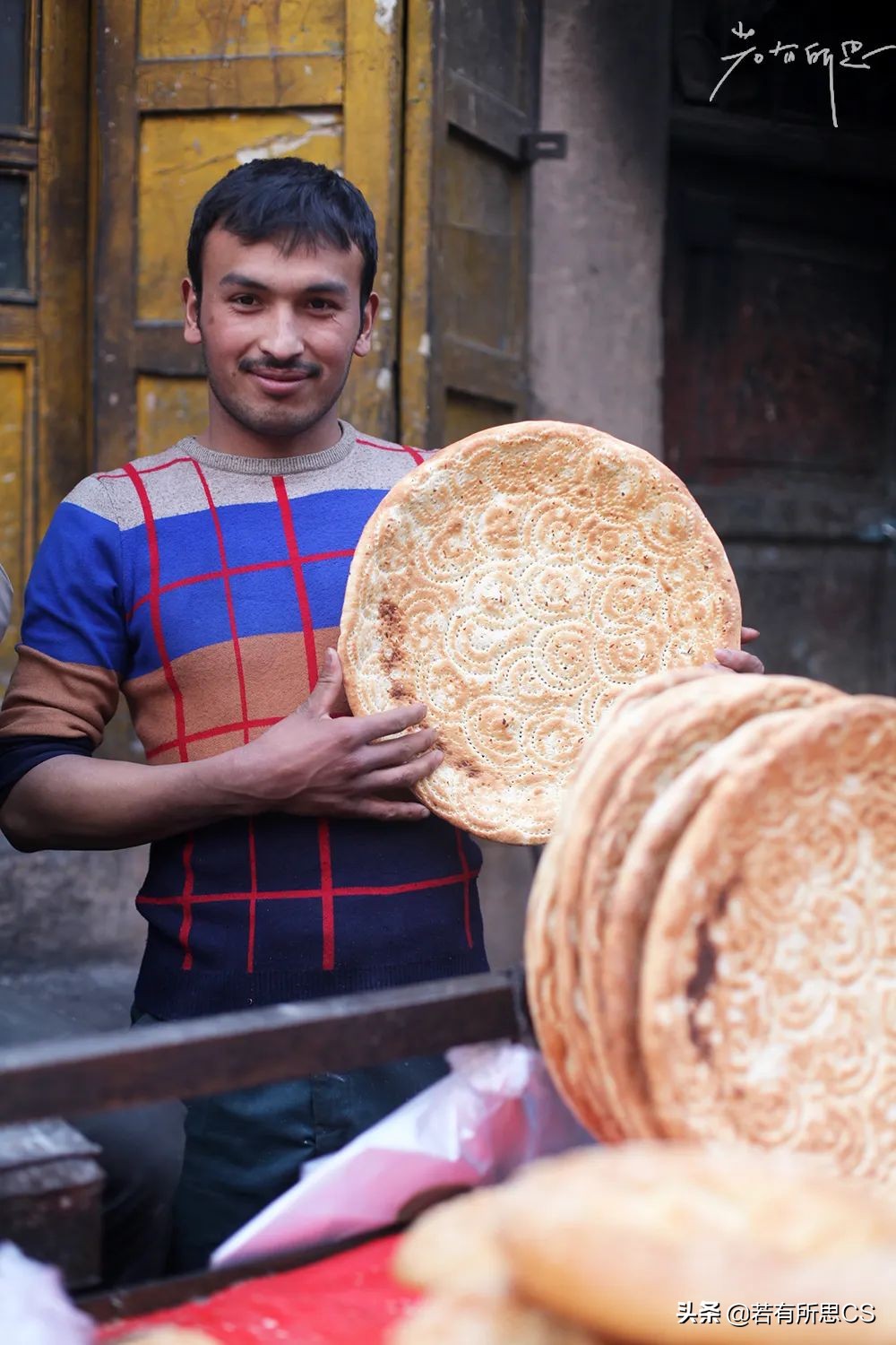 去新疆旅游的美女,去苏州旅游的女人