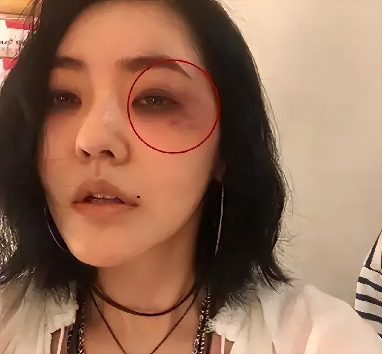 看似是俊男美女、豪门名流，实际上一个比一个不禁扒