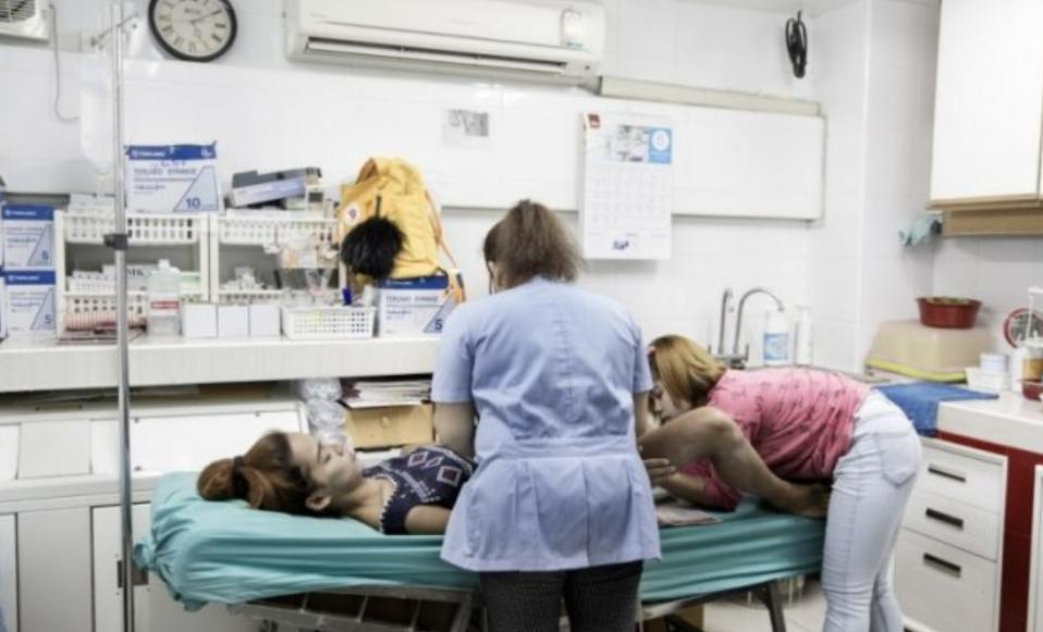 泰国医生变性成女人,小伙花高价泰国变性如今终成网红