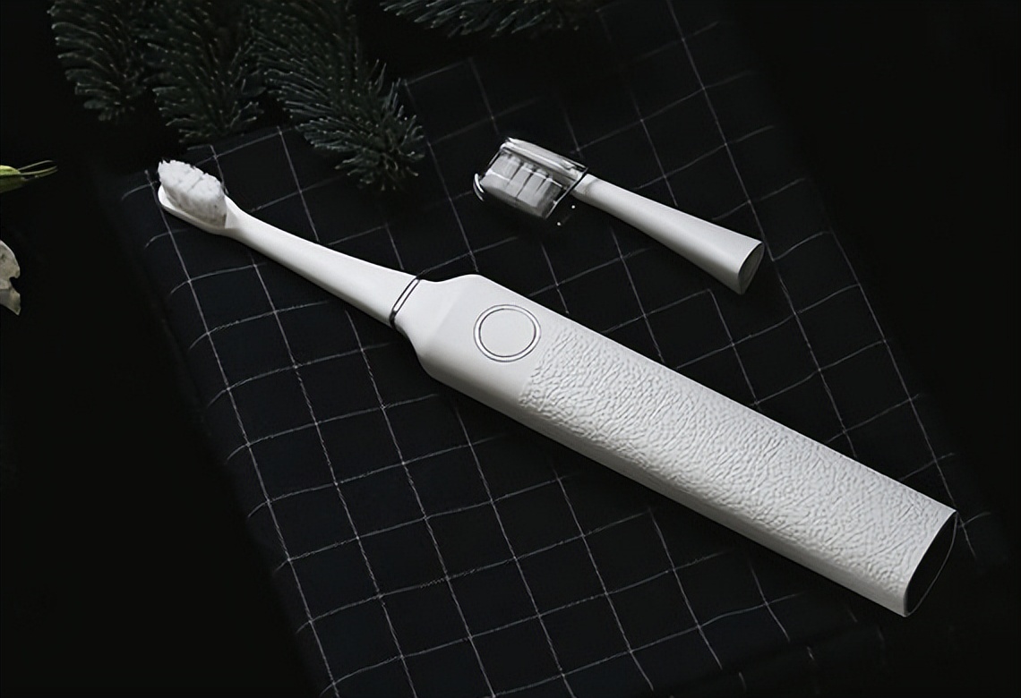 电动牙刷哪个品牌护齿好,电动牙刷哪个牌子好用又美白