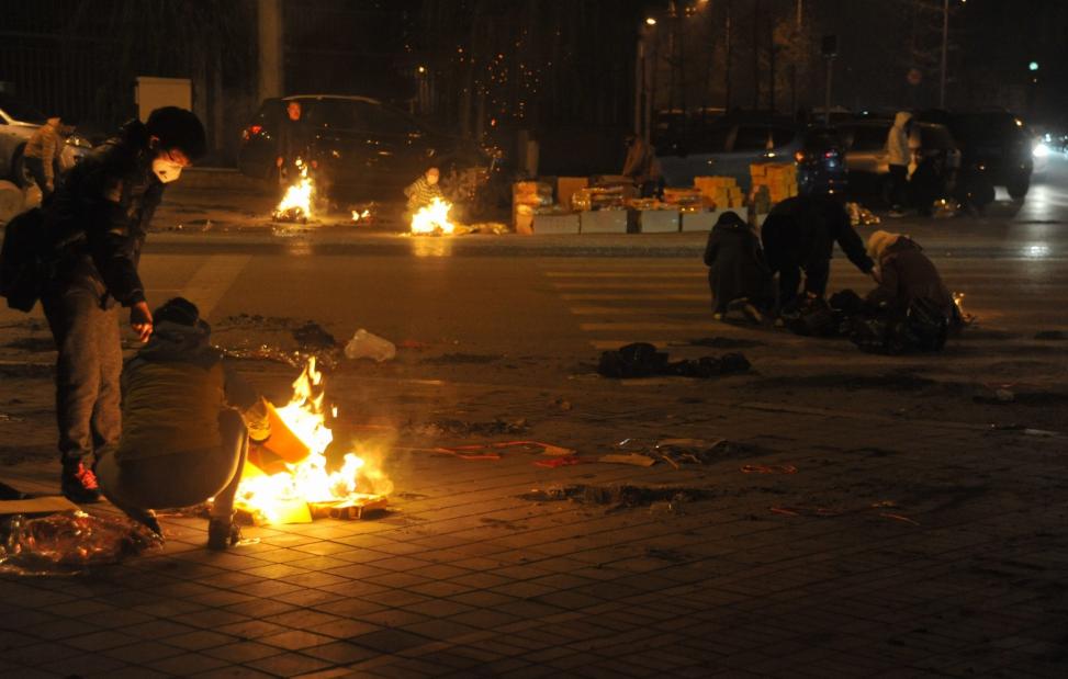 中元节十字路口烧纸钱有什么讲究,中元节在十字路口烧纸钱的讲究