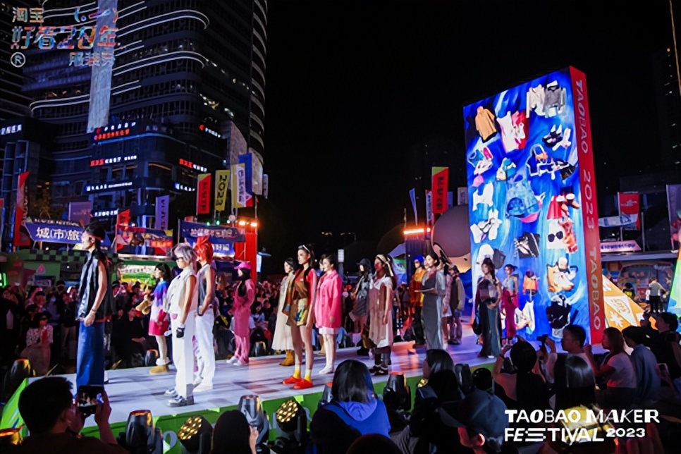 閲嶅簡鏈嶈鎼厤娼祦,閲嶅簡娴佽鏈嶈鏈嶉グ绌挎惌