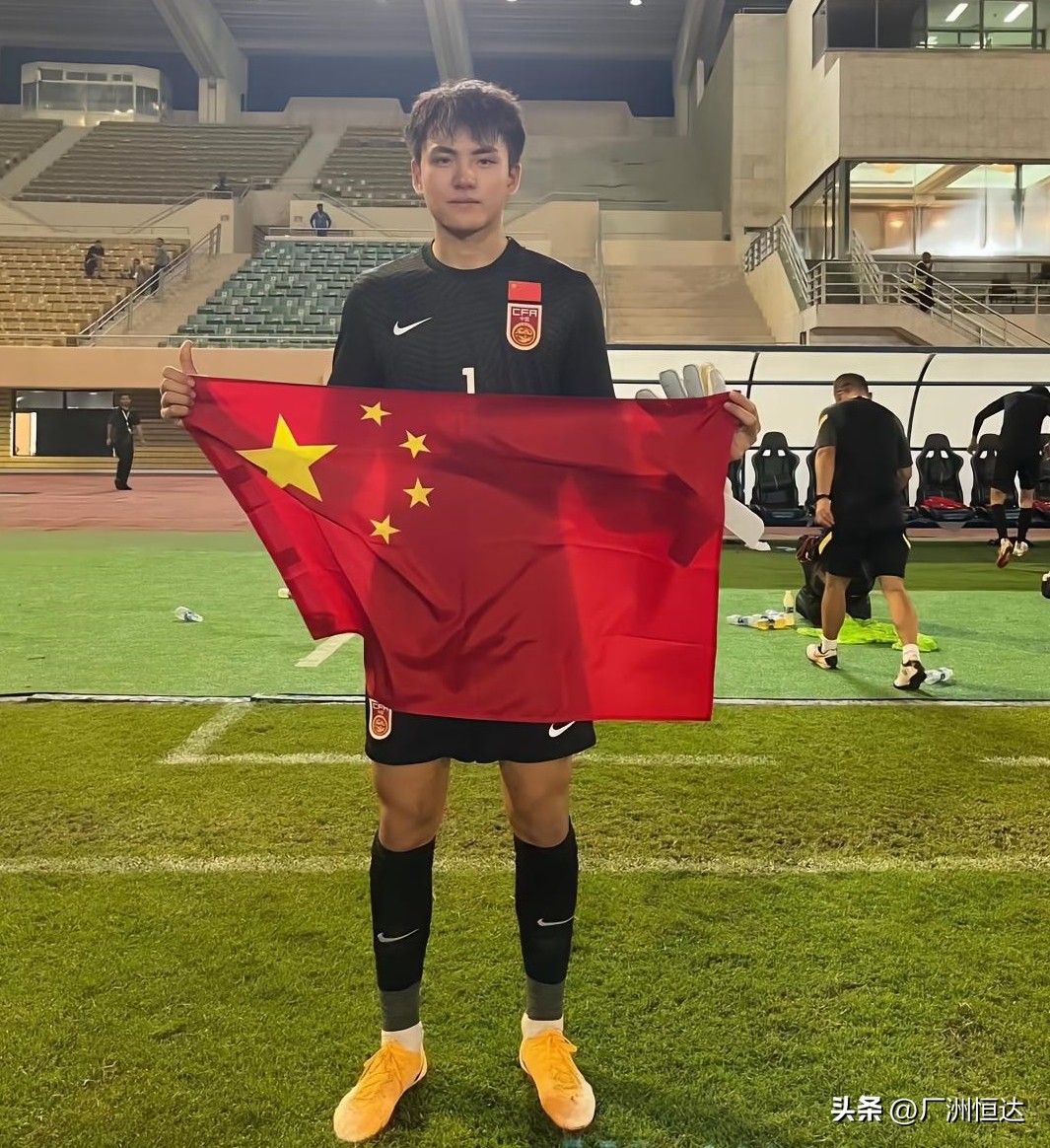 00后国足新星试训,天赋异禀的中国球员