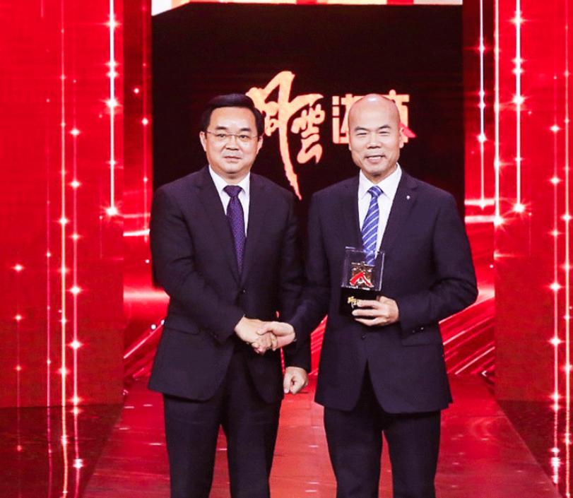 爱迪生传奇人生故事,大王的传奇一生