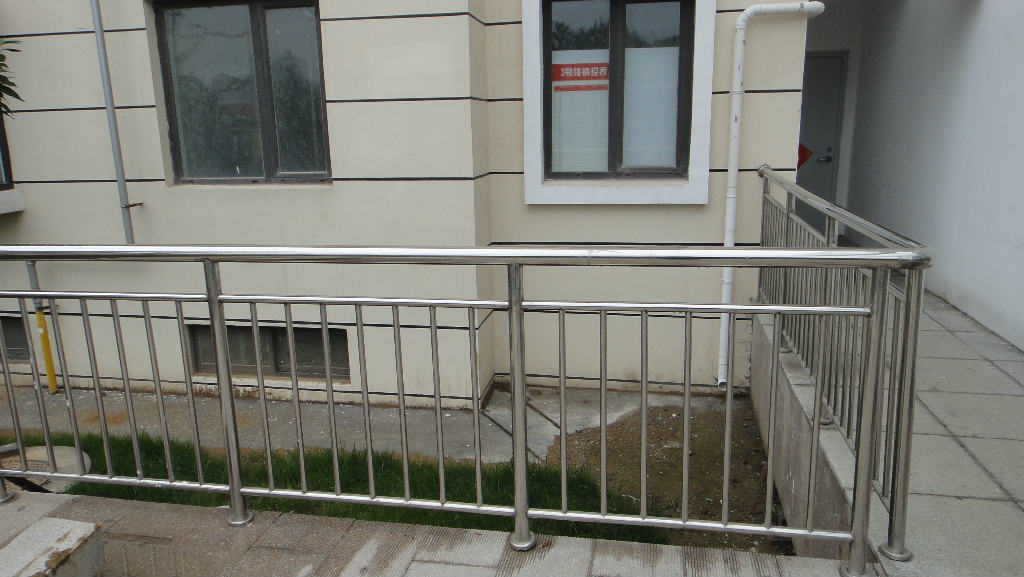 广州做阳台上的不锈钢护栏,不锈钢阳台护栏是不是最耐用