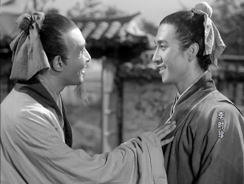 昔日男星康泰才华横溢心地善良人见人爱的银幕帅哥一生太不容易了