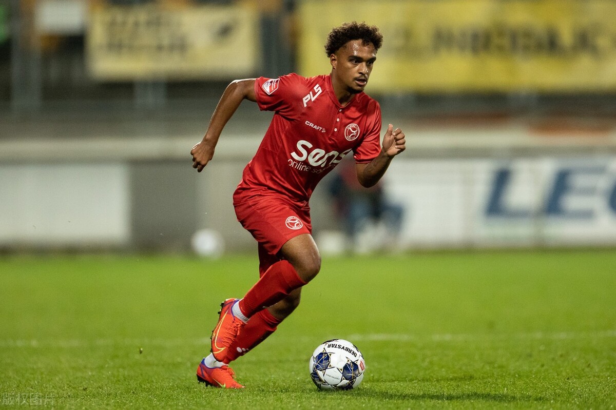 登博思vs埃因霍温fc,荷乙比赛登博思