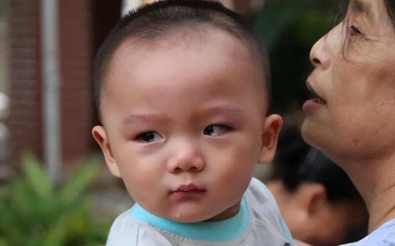 为什么孩子跟着奶奶反而更不听话,孩子长大后为何不太亲近奶奶