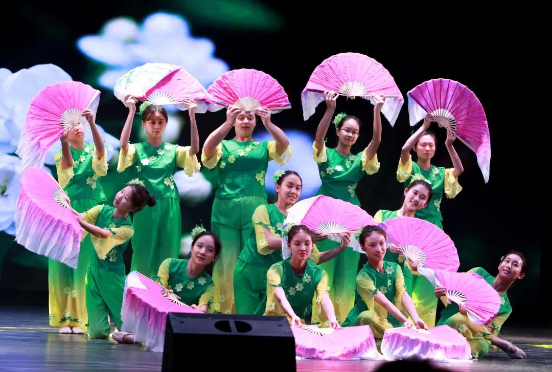 12年狂揽“哈耶普斯麻”,神秘的清华附中国际部到底有多强?