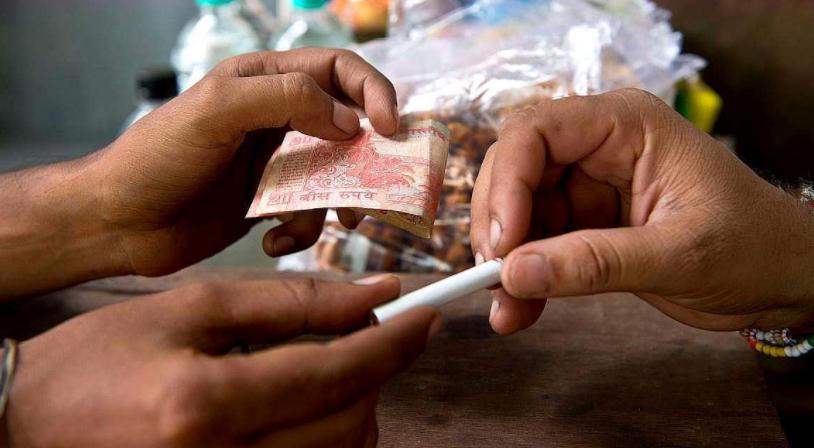 印度人游中国买烟,中国人在印度旅行买烟