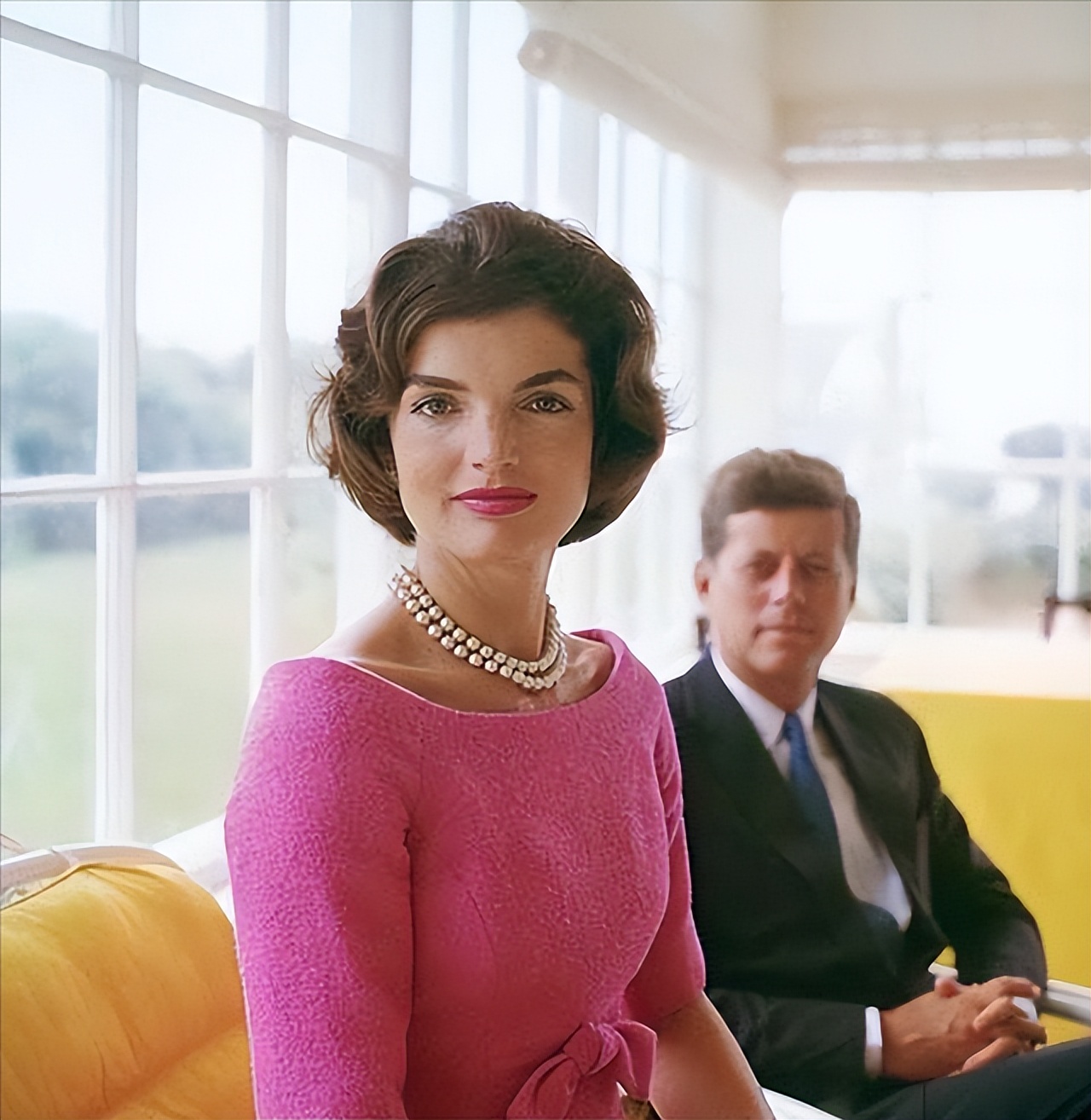 肯尼迪生日宴上梦露穿着,玛丽莲梦露在肯尼迪生日宴会上