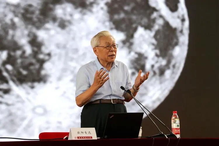 为什么美国登月一直饱受争议,美国登月是真的载人登月是假的