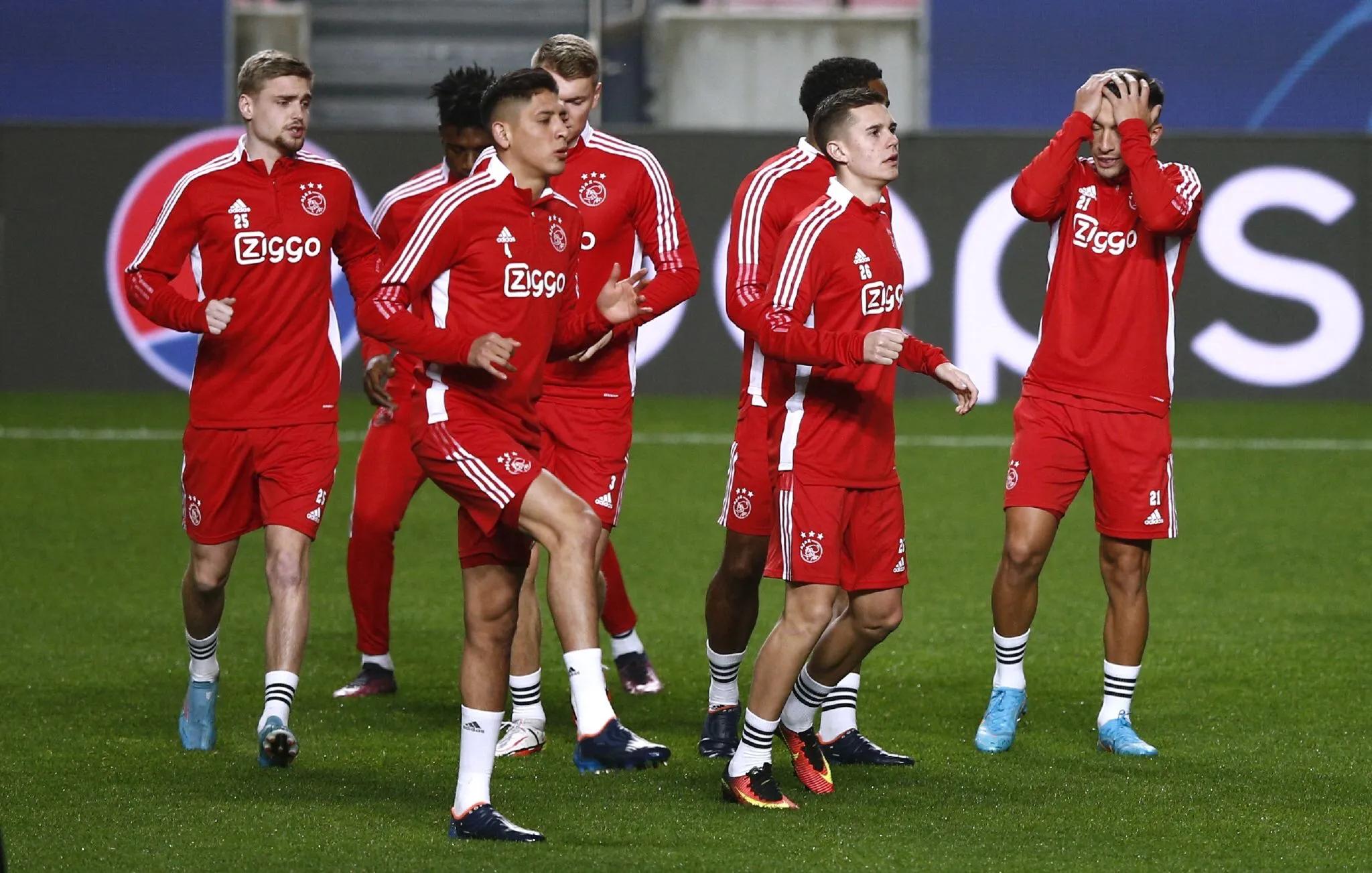 欧冠曼联0-1马德里竞技阵容,欧冠历史曼联4-3皇家马德里