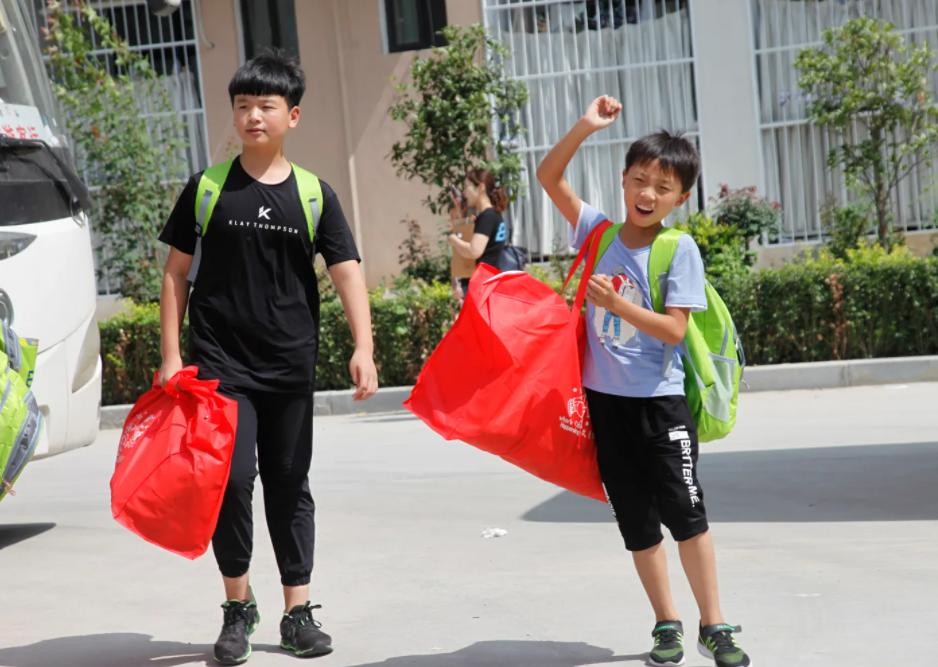 14岁女孩子叛逆期家长如何管教,十五岁的女孩叛逆该如何教育