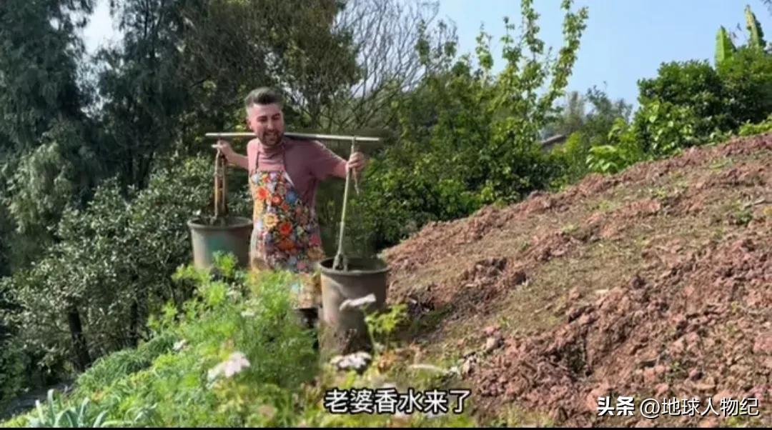 土耳其阿布嫁到四川8年,土耳其阿布和媳妇为什么要回农村