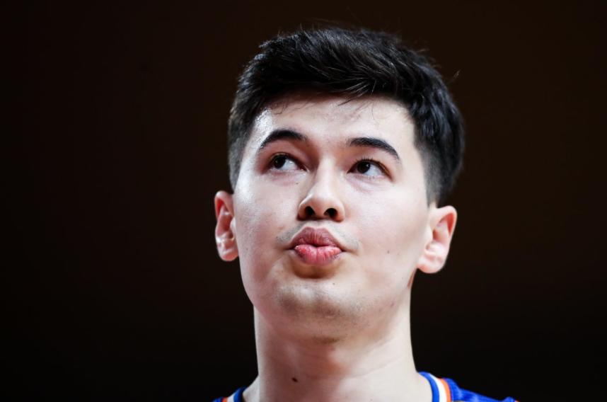 无缘四强，男篮矛盾公开化阿不都晒歌词“不知他比我好在哪”