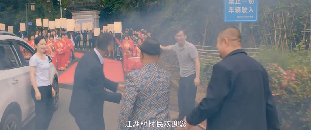 53岁扮少年，41岁装清纯少女，2022最烂10部电影，一部比一部辣眼