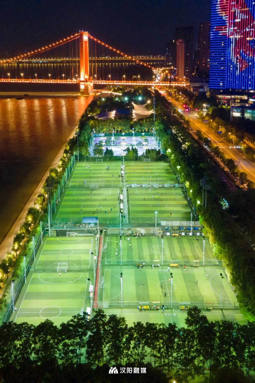 武汉有鸟巢吗,武汉鸟巢在哪