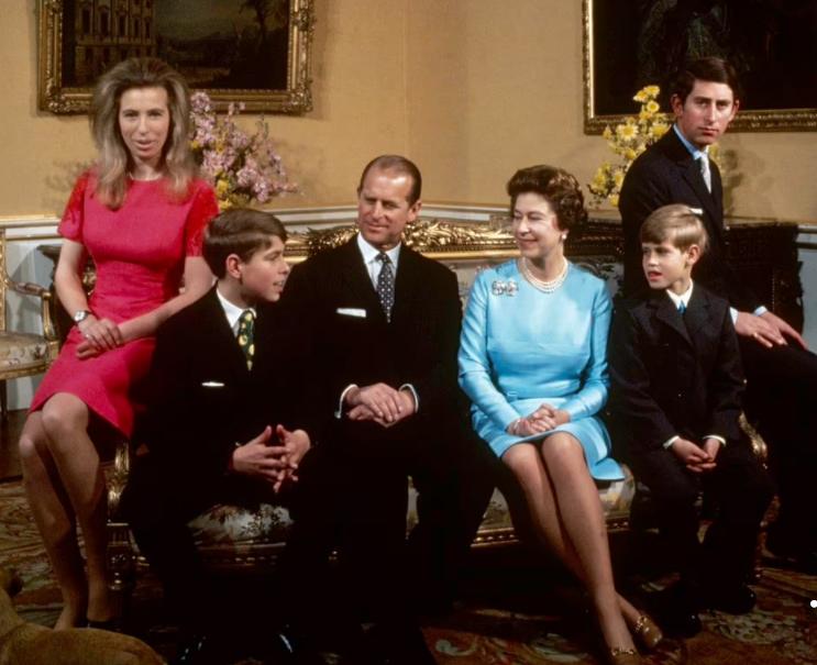 英国女王的婚姻历程,英国女王的爱情文案