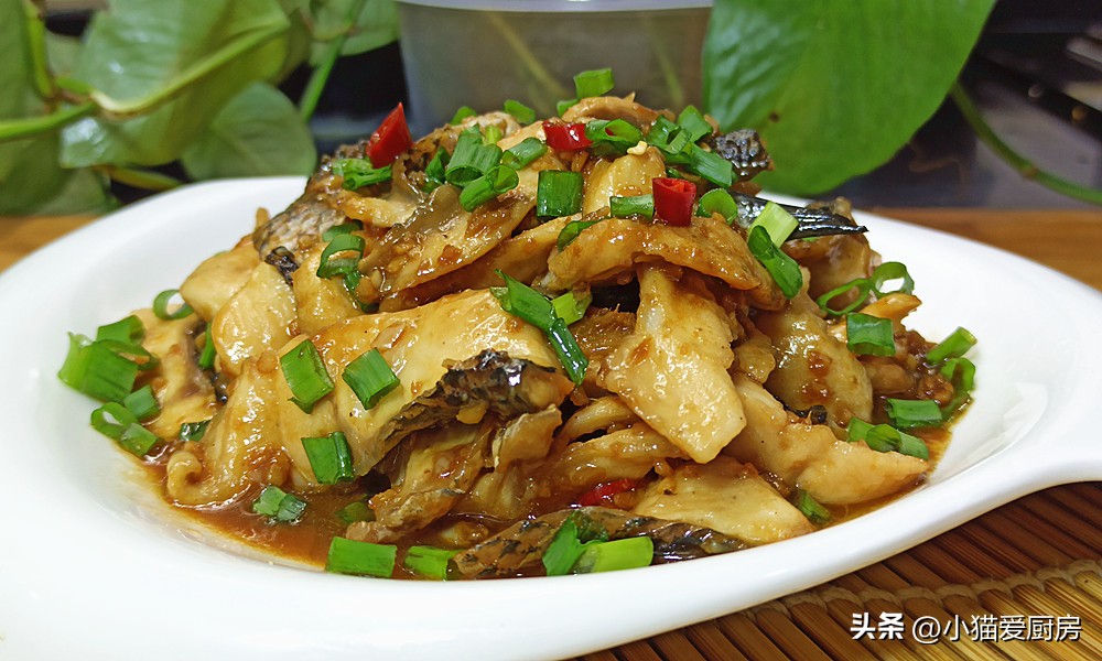 鱼肉怎样炒好吃还简单,普通鱼肉怎样炒好吃还简单