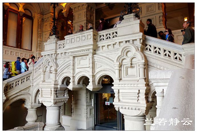 俄罗斯有名的商场有哪些,莫斯科古姆百货地址