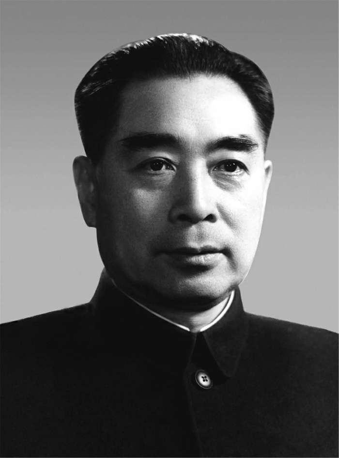 周总理去世后，*颖超邓**给侄子发电报：千万不要来京