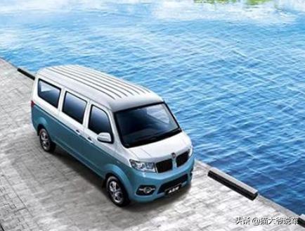 小海狮x30对比五菱之光谁好,小海狮x30和五菱之光哪个保值