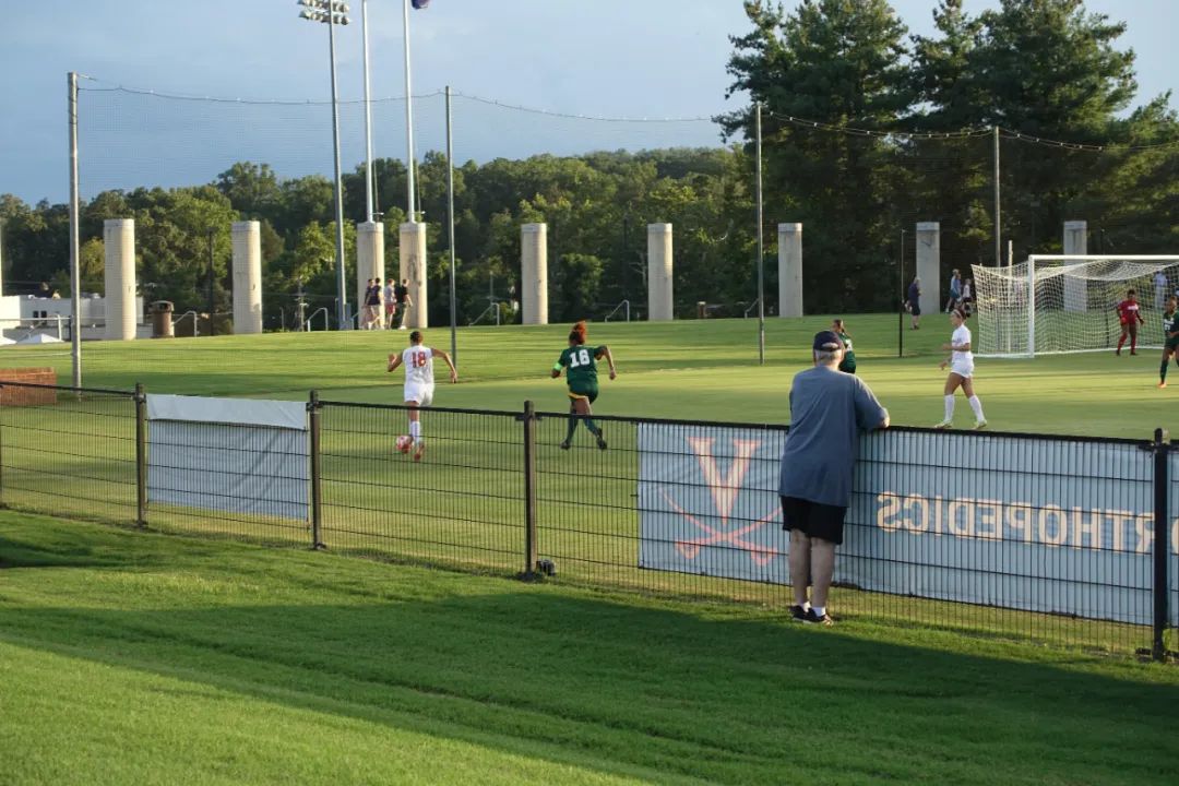 美国校园足球,美国校园足球比赛