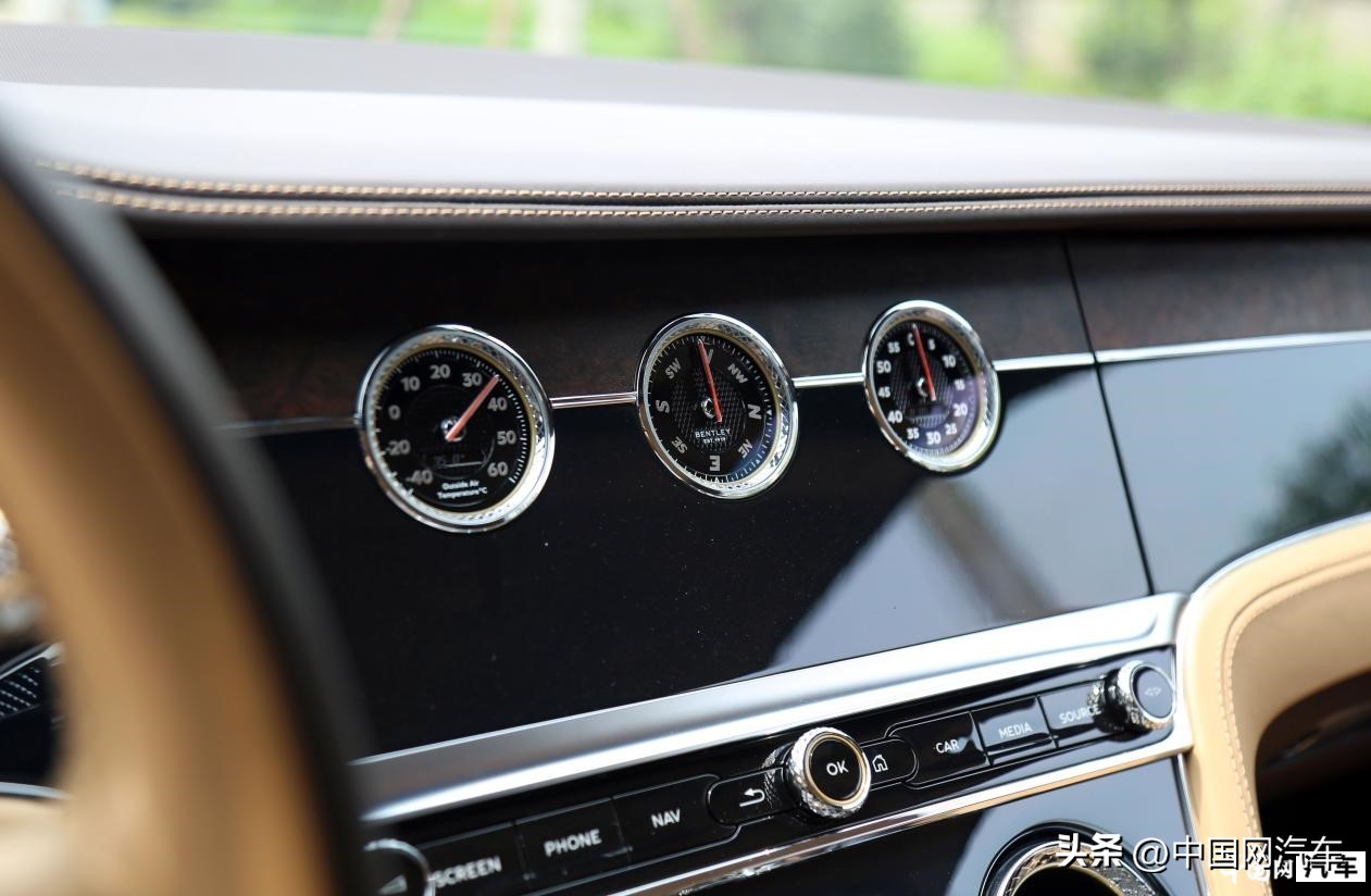 高贵气质动感拉风实拍宾利欧陆gts,沉浸式体验宾利欧陆gt