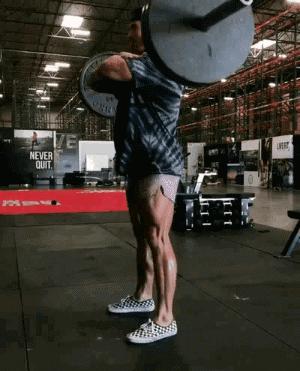 锻炼上肢力量的健身动作,练习肩背力量的健身动作