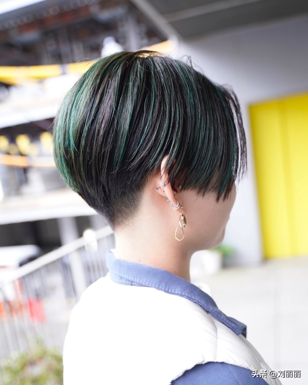 基础女发剪发教程,用剪刀乱剪女孩的头发