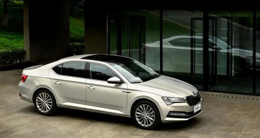 迈腾330和雅阁1.5t哪一个值得购买,20万的b级车你会选择雅阁还是迈腾