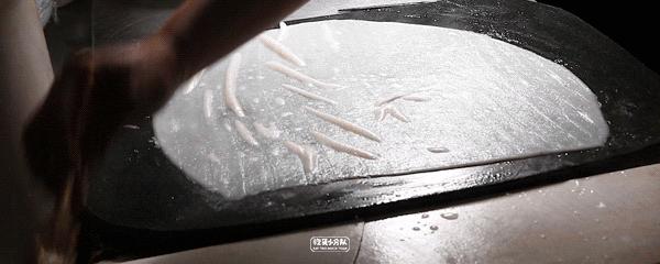 朋友带了特产给我吃要怎么感谢,朋友送的吃的吃出了家乡的味道