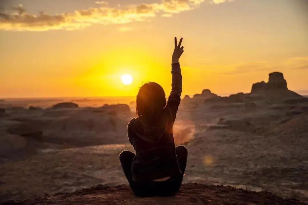 清醒时做事迷茫时读书独处时思考,迷茫时看书清醒时思考