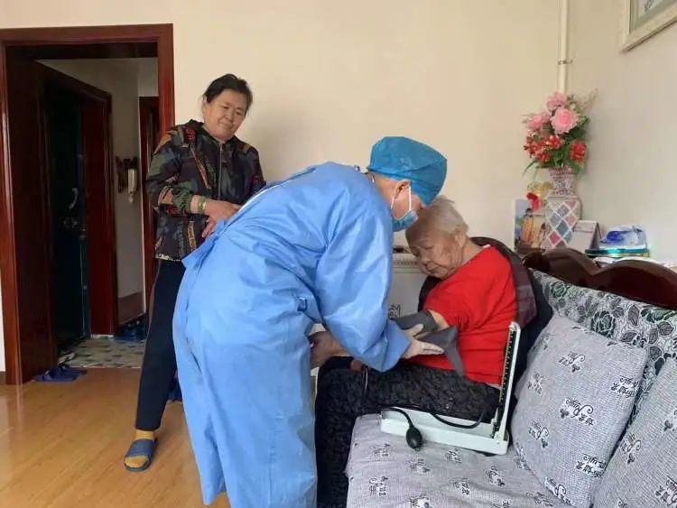 2021年新冠病毒疫苗接种工作总结 (全力以赴推进新冠病毒疫苗接种)