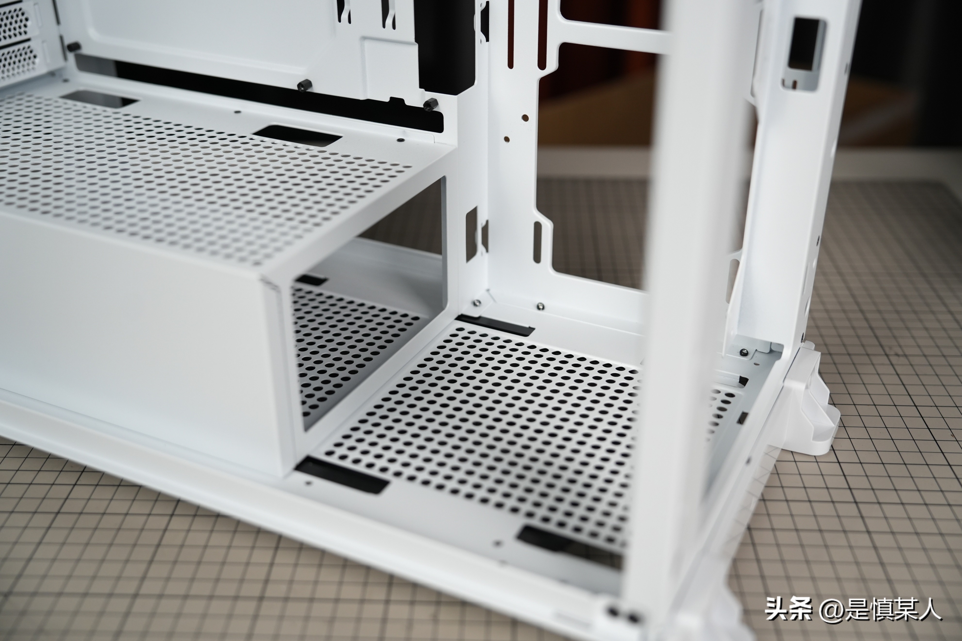 鑫谷昆仑御风机箱评测,鑫谷冰霜360argb冰山版水冷