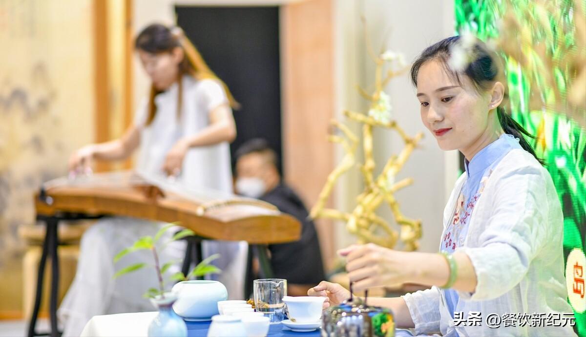 街边很多茶叶店都是怎么赚钱的,茶叶店每天没人光顾靠什么盈利的