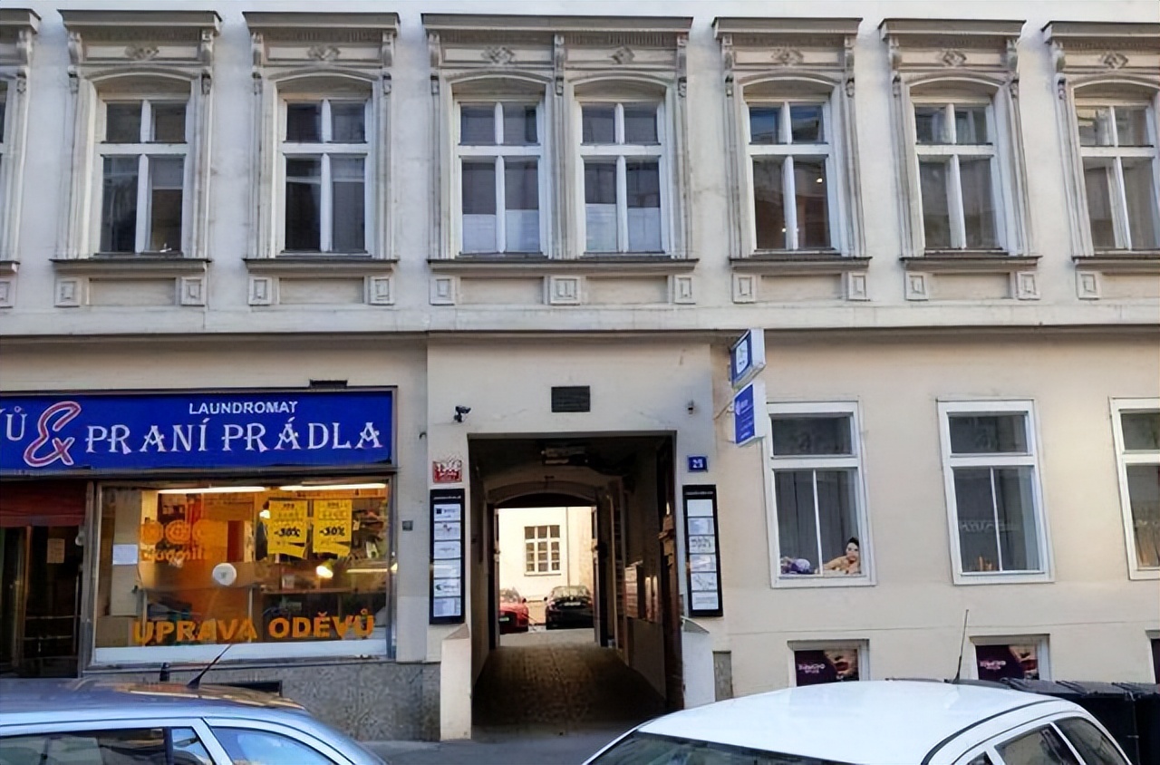 捷克色情业有多发达？人人可参与成人电影，日本都甘拜下风