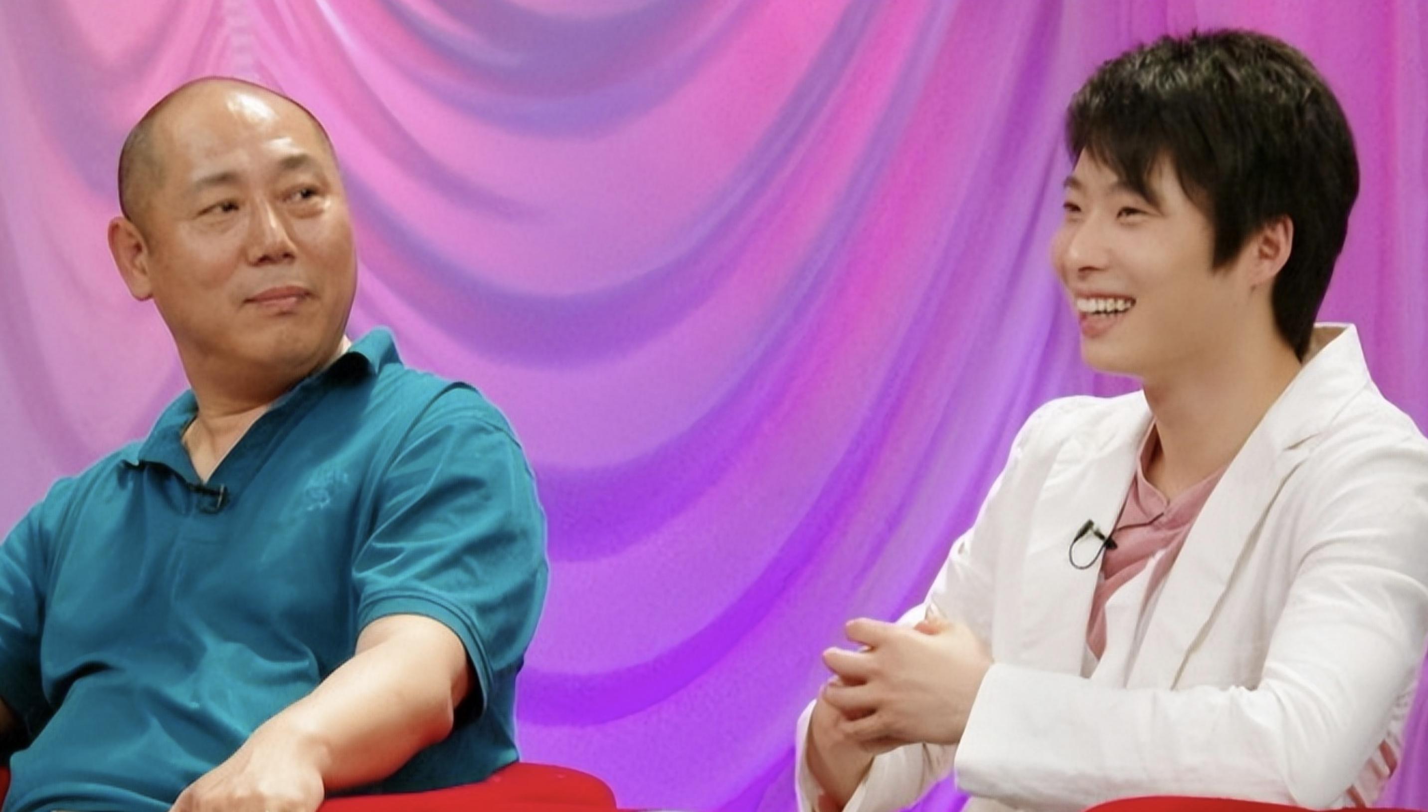 自己住豪宅娶娇妻，却对儿子30年不闻不问，晚年欲买豪车劝子回家