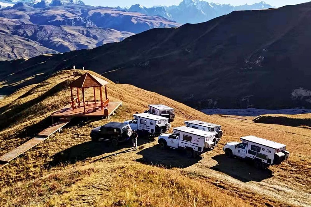 麦卡佰客远征越野房车价格,麦卡越野升顶四驱房车