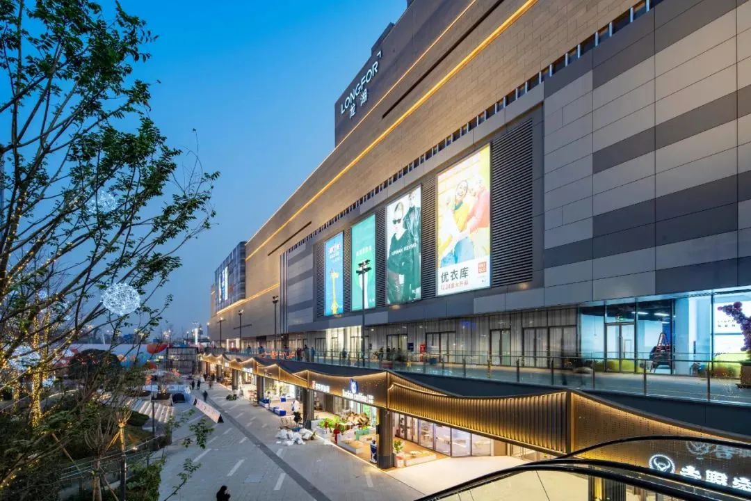 龙湖天街的吸引力到底在哪里,龙湖天街的优劣势